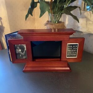 Jared Jewelers, wood picture frame..BROWN cabinet is 8 inches tall.